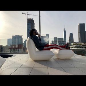 Meet your Posher, Gregory